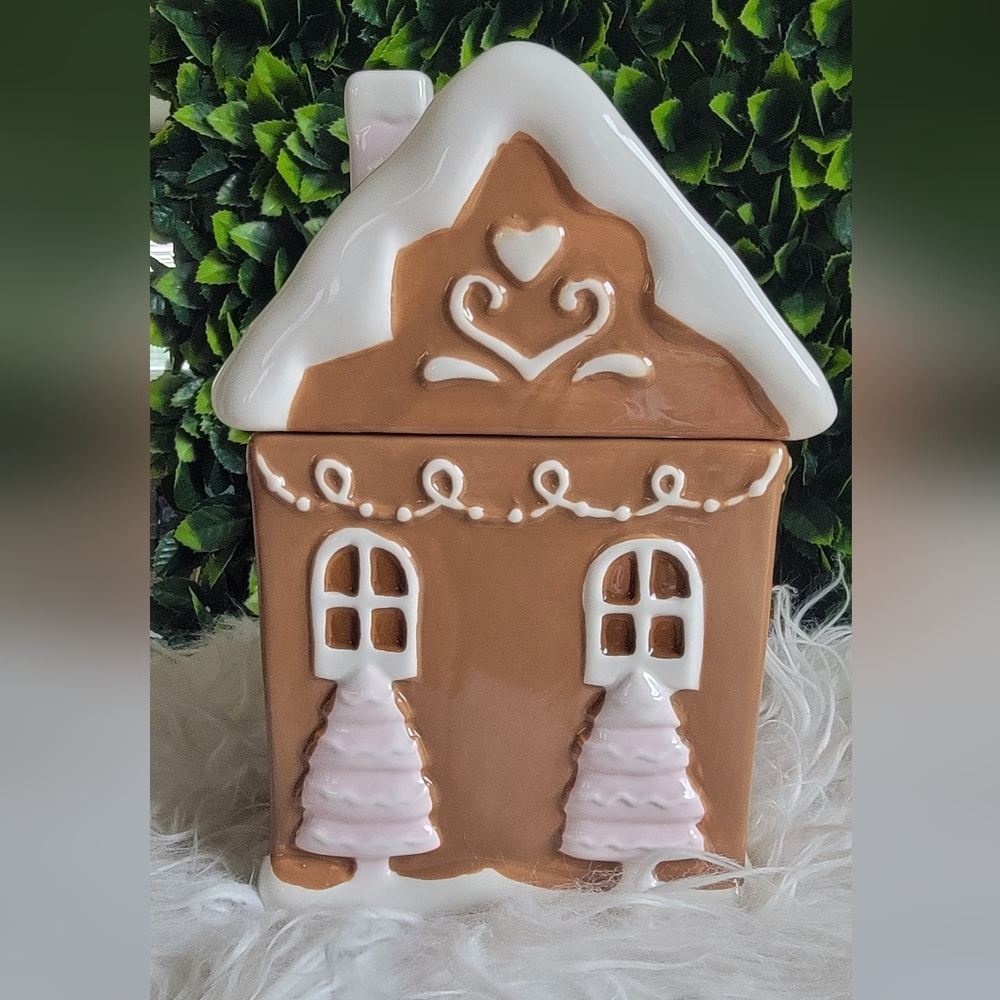NWT Tik Tok Viral Peppermint & Pine Gingerbread House Cookie Jar Mug Set (2) - Picture 5 of 15